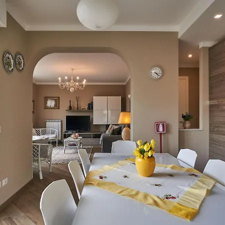 Anna By Interhome Nyaraló Luino